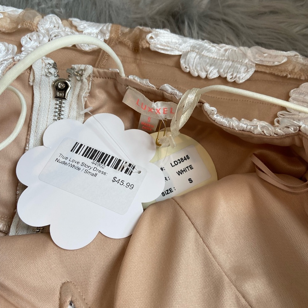 NWT Embroidered Floral Mini Dress - Picture 6 of 6